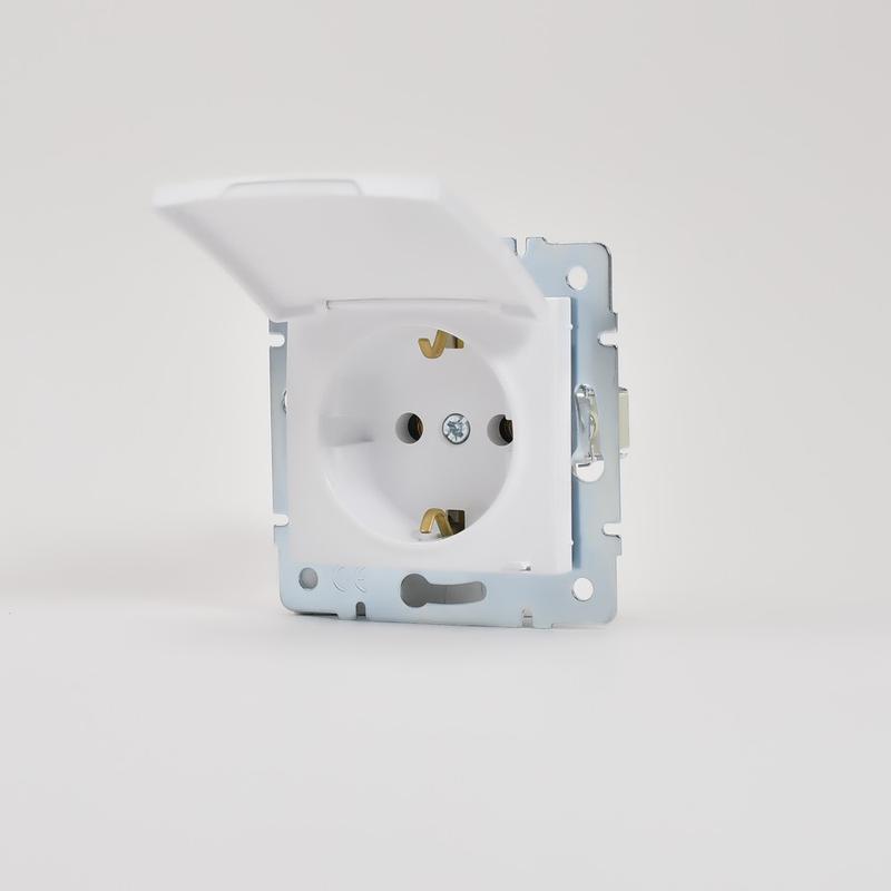 Розетка  KARINA термопласт с заземлением белый LEZARD 707-0288-123B